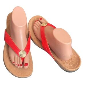 Vionic Hilda Wovent/TVW5558 red sandals size 9.5